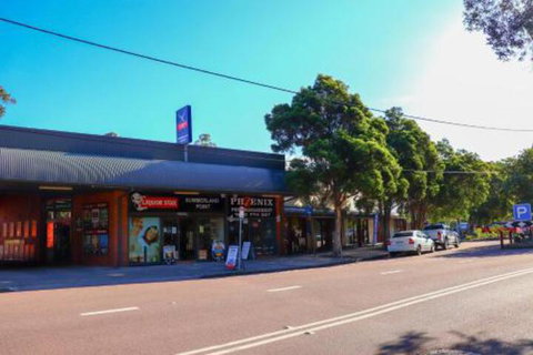 Lakefront Simplicity - Accommodation Sydney 2