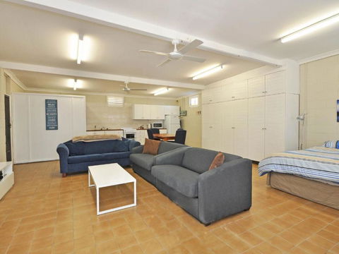 The Studio On The Lake At Fishing Point Lake Macquarie Honestly Put The Line In & Catch Fish - Sydney 4u 1