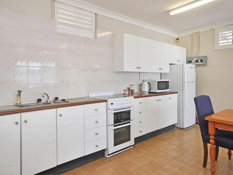 The Studio On The Lake At Fishing Point Lake Macquarie Honestly Put The Line In & Catch Fish - Sydney 4u 4