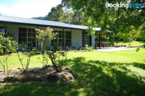 Whispers At Cedar Grove - Accommodation Sydney 6