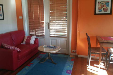 Casablanca Enchanted Cottage - Adults Only - Accommodation Sydney 6