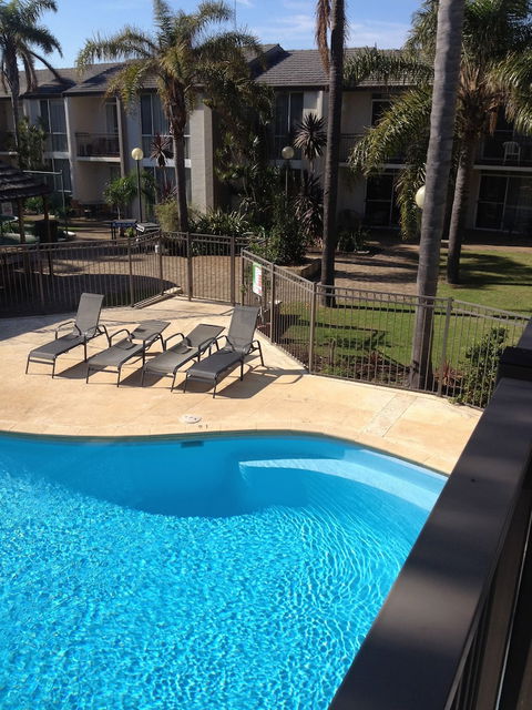 Mandurah Motel And Apartments - Accommodation Sydney 0