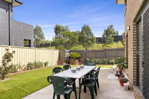 Serviced Houses Casula - Accommodation Sydney 5