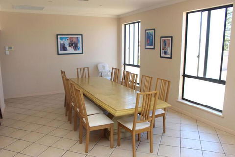 The Lighthouse Beachfront Accommodation - Sydney 4u 6