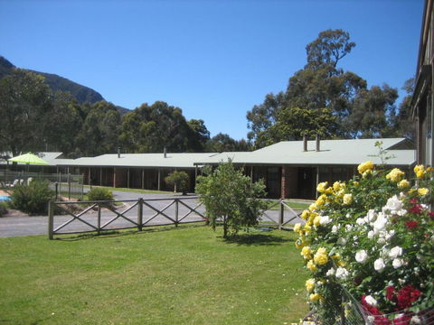 Halls Gap Log Cabins - Accommodation Sydney 3