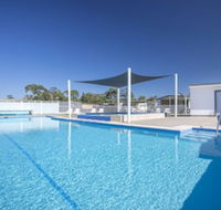 Lakeside Cabins  Holiday Village - Sydney 4u