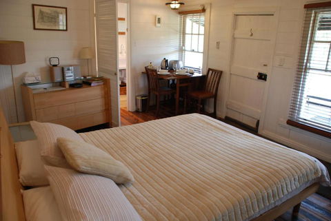 Mancuso Country Cottage Retreat - Sydney 4u 2