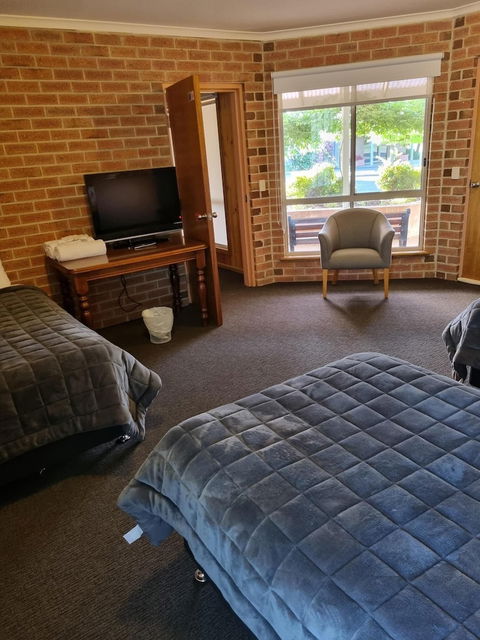Country Roads Motor Inn Naracoorte - Accommodation Sydney 4