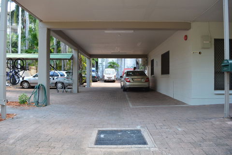 Frogshollow Backpackers - Sydney 4u 1