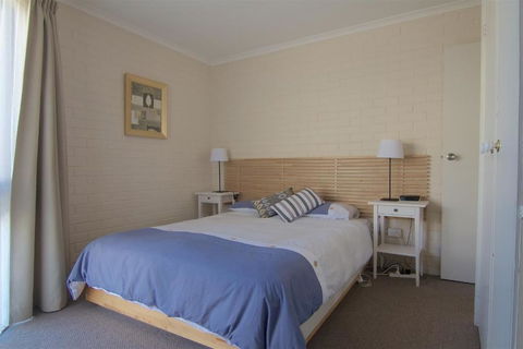 The Sands Holiday Apartments - Accommodation Sydney 6