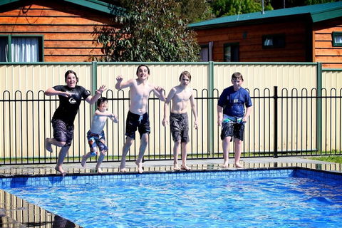 Riverglen Holiday Park - Sydney 4u 0