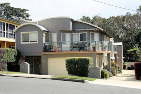 Seafaring At Fingal Bay - Accommodation Sydney 0
