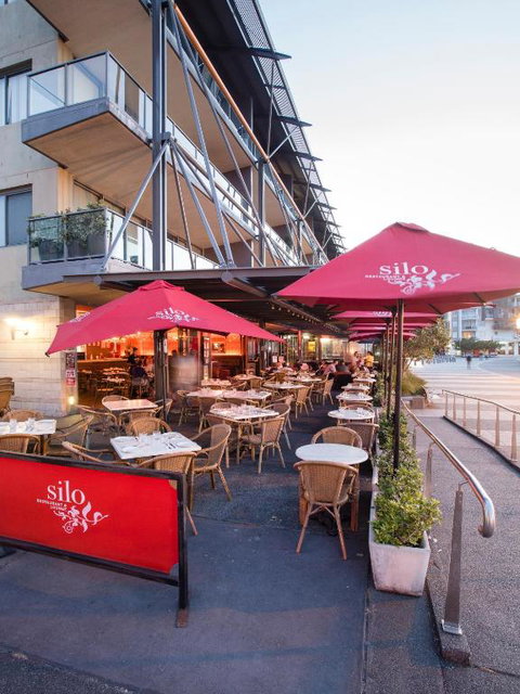 Honeysuckle Executive Suites - Accommodation Sydney 1