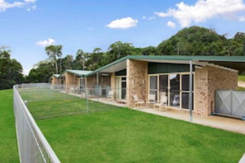 Tailwaggers Rainforest Retreat - Sydney 4u 0