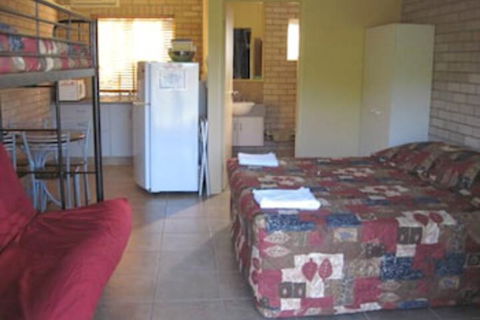 Tailwaggers Rainforest Retreat - Sydney 4u 6