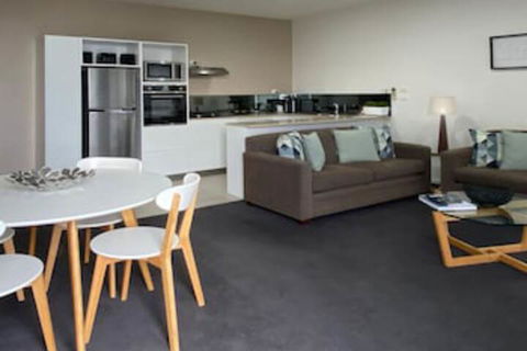 Shells Apartments - Accommodation Sydney 0