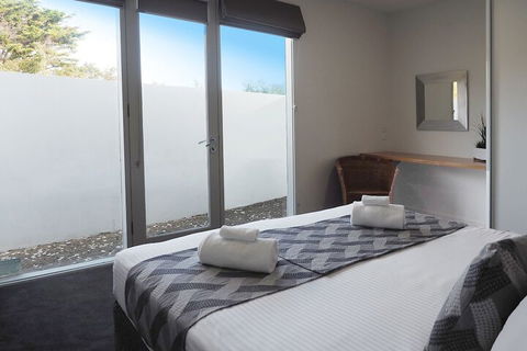 Shells Apartments - Accommodation Sydney 7