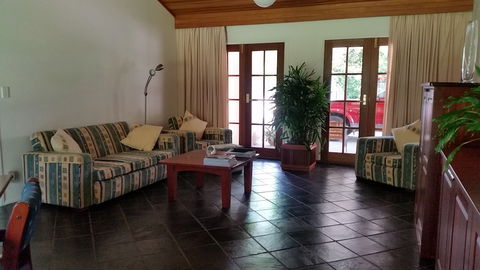 Mescal's At Pampoolah B&B - Accommodation Sydney 0
