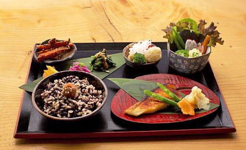 Wabi Sabi Salon - Sydney 4u 5