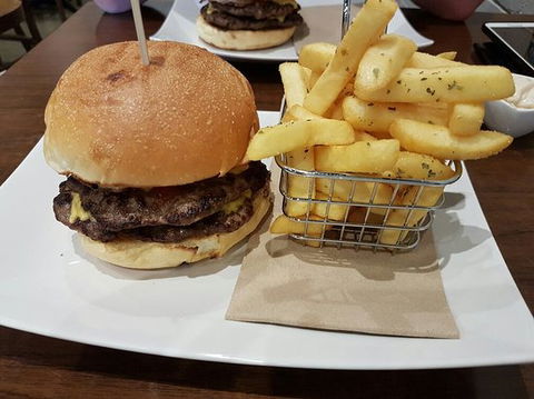 House Of Burgers - Accommodation Sydney 0