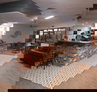 West Peak Hotel - Sydney 4u