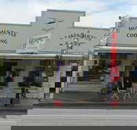 Antiques and Coffee - Accommodation Sydney