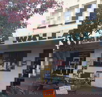 Lake Wallace Hotel - Sydney 4u