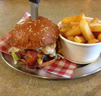 Piping Hot Chicken and Burger Grill - Sydney 4u