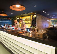 The Oakroom Kitchen and Bar - Sydney 4u