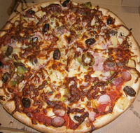 Quinny's Pizza  Pasta - Accommodation Sydney