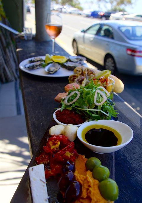 Elephant Rock Cafe Bar & Restaurant - Sydney 4u 22