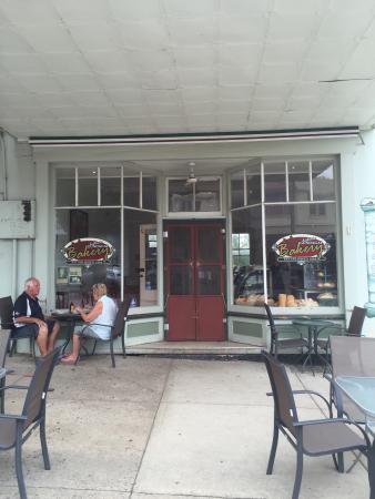 Gundagai Bakery - Sydney 4u 0