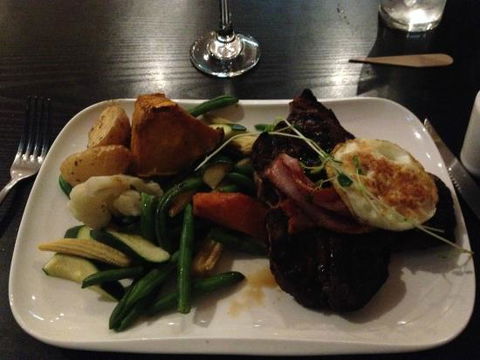 Moree Services Club - Sydney 4u 0