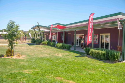 Willow Tree Cafe - Sydney Resort 0