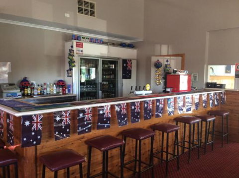 Ivanhoe Hotel Motel - Accommodation Sydney 0