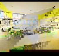 Queen Street Cafe  Takeaway - Sydney 4u