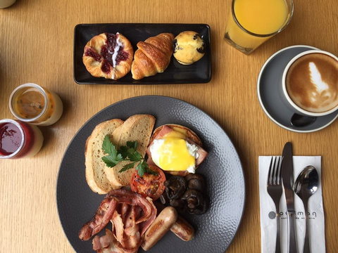 Coco's Restaurant - Accommodation Sydney 0