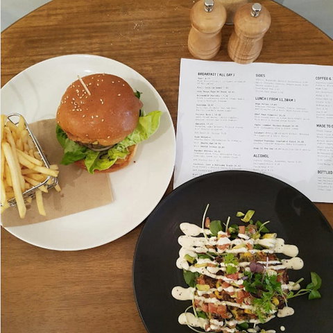 OneThirtyTwo - Accommodation Sydney 0