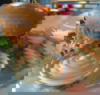 Newnham Hotel Restaurant - Accommodation Sydney