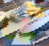 Seaview Hotel By the Beach - Accommodation Sydney