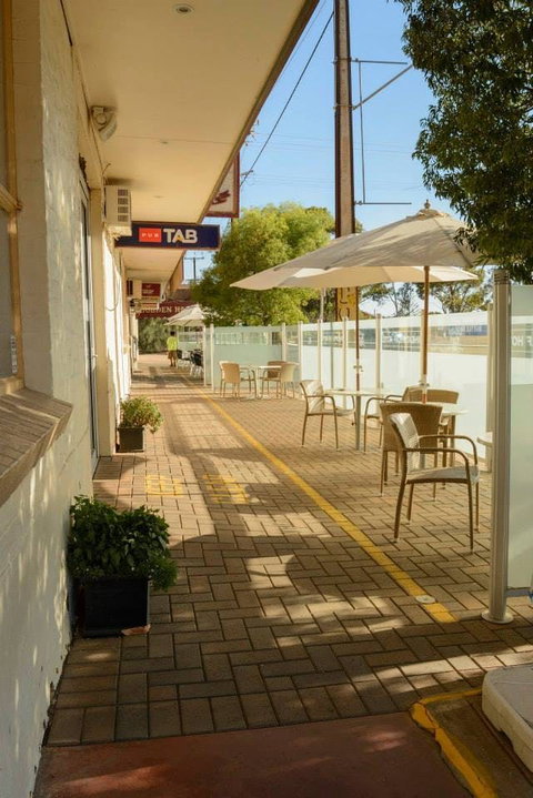 V Hotel - Accommodation Sydney 0