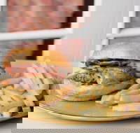 DOG Bistro - The DOG Hotel - Accommodation Sydney