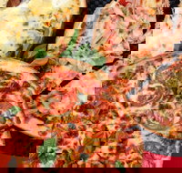 Pizza Pitt - Lynwood Country Club - Accommodation Sydney