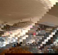 Sunny's  Moffat - Sydney 4u