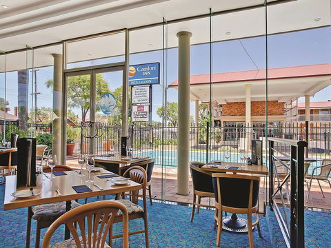 Comfort Inn Blue Lagoon Sails Restaurant - Sails Restaurant Closed Until Further Notice - Sydney 4u 0