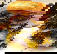 St. Burgs - Caroline Springs - Accommodation Sydney