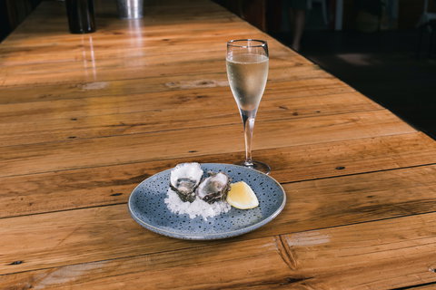 Table 88 - Accommodation Sydney 1