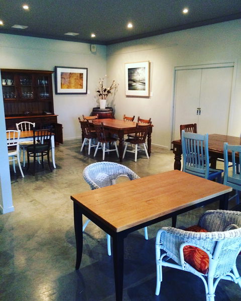 Emma's Cottage Vineyard - Sydney 4u 1
