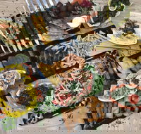 Chicken Buzzz - Accommodation Sydney