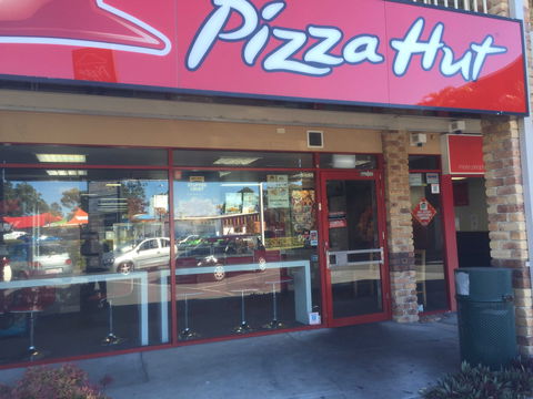 Pizza Hut - Helensvale - Sydney 4u 0